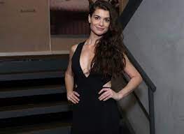 Aline cristine dorelli de magalhães e morais (born december 22, 1982 in sorocaba, brazil), professionally known as alinne moraes, is a brazilian … Alinne Moraes E Clicada Chegando Em Sua Casa Antiga No Rio De Janeiro
