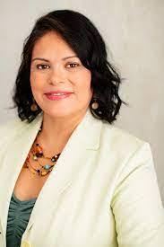 Yvonne Ogle's Instagram, Twitter & Facebook