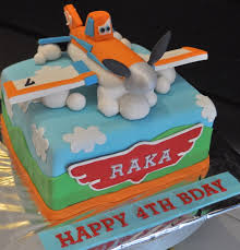 Maybe you would like to learn more about one of these? Momatoye Dusty Cake Mami Raka Planes Birthday Cake Planes Cake Disney Planes Cake