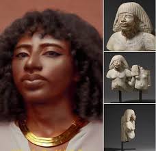 Even the statue puts its hands in its hair! 😃😃😃