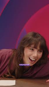 Geraldine bekende dat ze wel eens naar Rummikub-events gaat. Er gaat een  hele wereld open voor Gwen. Luister de hele aflevering via link in bio  #podcast #game #rummikub #gwenvanpoorten ...