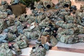Red meat, poultry, and seafood all exhibit different spoilage signs. National Guard Troops Defending Capitol Reportedly Sick After Eating Raw Meat The Ultimate Journal
