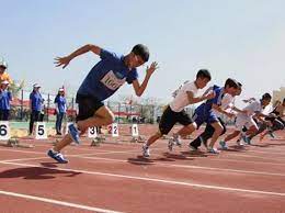 Because in east asian games track and field the player number are quite small, therefore 100 meters project has not arranged the preliminary contest, 14 : 100ç±³èµ›è·' æœç‹—ç™¾ç§'