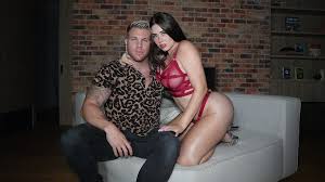 Cute Blonde Girl With Perfect Body Gives Blowjob Porn Videos | xHamster