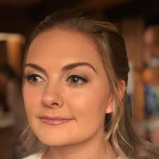 Most weddings these days are small and private but can still be just as  beautiful and elegantly detailed as any. This very sweet and stunning bride  got married this weekend amid the