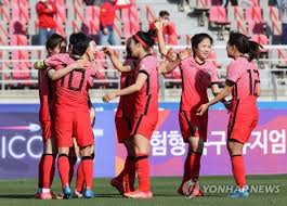 Jul 20, 2021 · 1950년대, 유럽 축구 최강국 중 하나였던 헝가리는 1952년 하계 올림픽에서 금메달, 1954년 fifa 월드컵에서 준우승하는 등 국제 대회에서 좋은 성적을 남겼으며, 이 팀이 남긴 30여경기 연속 무패 행진은 지금도 경이로운 기록으로 여겨지고 있다. í•œêµ­ ì—¬ìžì¶•êµ¬ Fifa ëž­í‚¹ 18ìœ„ í•œ ê³„ë‹¨ ìƒìŠ¹ ì—°í•©ë‰´ìŠ¤