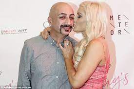 Famous tv personality and socialite brynne edelsten and her new boyfriend brok eastwood appear to share an age difference of a few years. Brynne Edelsten Packs On Pda With Rumoured Boyfriend In Melbourne Daily Mail Online