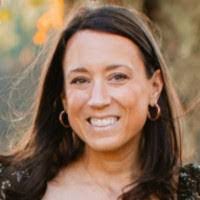 Lindsay Turpin's Instagram, Twitter & Facebook