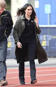 Meghan markle's trendy blue ripped jeans are finally back in stock. Mother Denim Runaway Jeans Meghan Maven