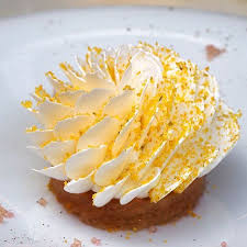 Sublime Fleur De Vacherin Par Maximefrederic A L Orangerie Un Des Restaurants Du Georgev Un Dessert Tou Alimentation Gateaux Et Desserts Recettes Sucrees