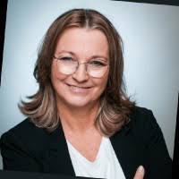 90+ "Von Nida" profiles