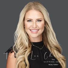 Tiffany Chase's Instagram, Twitter & Facebook