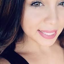 Esmeralda Botello (@Esme_Botello12)