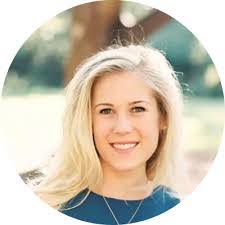 Laura Derry's Instagram, Twitter & Facebook