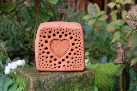 Nisthilfen Fur Wildbienen Aus Ton Bienenstein Niststein 1538331326s Webseite Bienen Wildbienen Wildbienen Nisthilfe