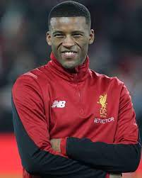 Georginio wijnaldum is the brother of giliano wijnaldum (cion vlaardingen). Georginio Wijnaldum