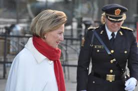 Her er dronningen avbildet sammen med dronning rania av jordan. H M Dronning Sonja Be See Flickr