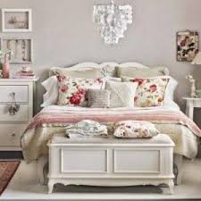 Country Tarzi Yatak Odasi Dekorasyon Modeli Antik Doseme Mobilyalar Antik Tasarim Dekor Ic Mekan Fikirleri