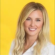 Jessica Niles's Instagram, Twitter & Facebook