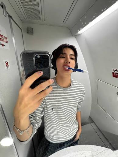 Long flight ✈️ 🇺🇸 #cortis #seonghyeon #usa #martin #juhoon #james #keonho