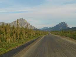 There are only three very small towns along the way. Fahrt Zum Arctic Circle Und Nach Coldfoot James Dalton Highway Fairbanks Reisebewertungen Tripadvisor