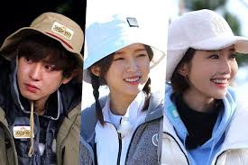 Download dan nonton law of the jungle subtitle indonesia dengan kualitas hd 720p 480p disertai batch google drive menjadikan situs oppadrama tempat sinopsis lengkap law of the jungle. Exo S Chanyeol Oh My Girl S Arin Go Joon Hee And More To Join New Season Of Law Of The Jungle Soompi