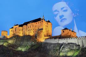 Verheiratet mit dem schauspieler josef abrhám, mutter von josef abrhám jr., schwester der schauspielerin miroslava šafránková,. Mxmpqonuoshc M