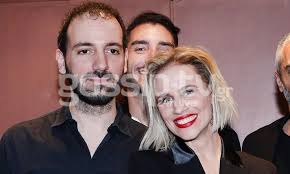 Η νάντια μπουλέ και ο. Nantia Mpoyle O Syntrofos Ths Giwrgos Isaak Panta Sto Pleyro Ths Deite Fwto Syneidhsh