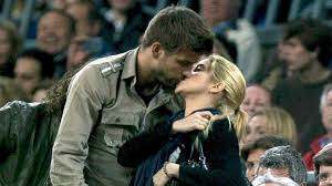 Shakira continues to dazzle us in her 40s and she'll do the same on this list featuring photos pique wants to delete of his partner. Eine Liebe Auf Vielen Kontinenten Panorama Sz De