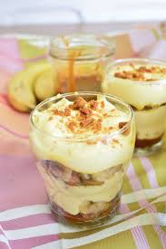 Tiramisu Bananes Speculoos Et Caramel Au Beurre Sale Amandise Tiramisu Banane Delicieux Desserts Tiramisu