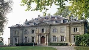 Chateau De Francois Marie Arouet 1694 1778 Dit Voltaire Situe A Ferney Voltaire Rhone Alpes Labellise Maison Des Manoir Anglais Vieux Manoirs Le Manoir