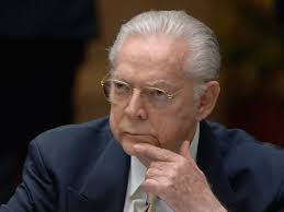 Muere Gonzalo Martínez Corbalá, embajador en Chile durante el golpe de  Estado