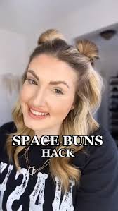 Lindsay Baumgartner (snootella)