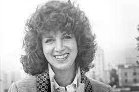 Mary Rabbett's Instagram, Twitter & Facebook