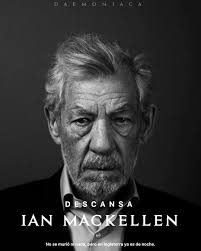 Uno de los grandes actores británicos de la historia, Gandalf o Magneto.  Descansa, Ian McKellen.