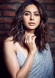 Rakul preet singh belongs to a sikh family. Rakul Preet Singh Looks Drop Dead Gorgeous Rakul Preet Flaunts Her Sizzling Avatar In A Gorgeous Shimmery Saree At Umang 2020 Event Check Out Her Latest Pictures Celebs Photo Gallery