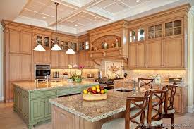 Plan online with the kitchen planner and get planning tips and offers, save your kitchen design or send your online kitchen planning to friends. Jupiter Florida Traditional Estate Traditional Kitchen Miami By Lisa Erdmann Associates