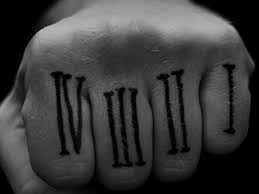 Los tatuajes de números romanos son muy comunes dentro del mundillo del tatuaje. 60 Tatuajes De Numeros Romanos Ideas Disenos Y Significados