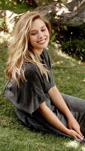 Elizabeth olsen, beautiful smile, actress, 720x1280 wallpaper. Elizabeth Olsen Iphone Wallpapers Wallpaper Cave