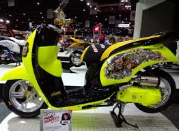 Modifikasi Honda Scoopy Airbrush Elegan Honda Desain Motor