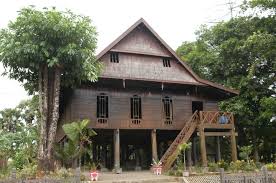 Rumah panggung kayu rumah tradisonal bugis semua halaman bobo. Desain Rumah Kayu Bugis