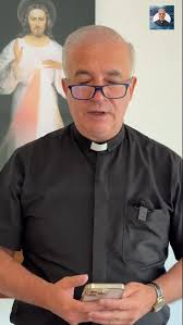 Jueves Eucaristico 7:00 pm Santa Misa y Adoración Te esperamos. Ven con tu  familia.