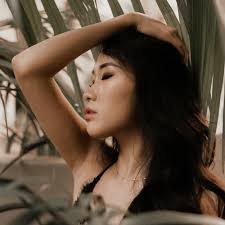 Irene Hsu's Instagram, Twitter & Facebook