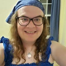 Elizabeth Clapper's Instagram, Twitter & Facebook