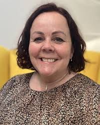 Lesley Goad's Instagram, Twitter & Facebook