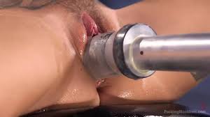 Close Up: Fucked deep by machine - Porn GIF Video | nebyda.com