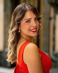 Portraits for the upcoming Molly Malone mockumentary Directed by Conor  O'Mahony @omahony_conor Starring Claire Millane @clairemillane Aidan  O'Sullivan @aidan.sullivan.1238 Photos by @paulgallagherphotos  #mockumentary #comedy #mollymalone #dublin