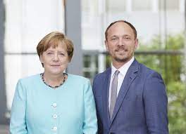 Zur navigation springen zur suche springen. Marco Wanderwitz Das Ist Merkels Neuer Mann Fur Ostdeutschland Business Insider