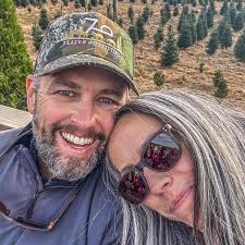 Need a simple GPS fishfinder with route tracking and mapping?