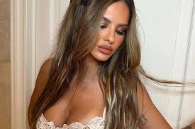 Fin de año de La China Suárez: lució un vestido con transparencias |  Elonce.com